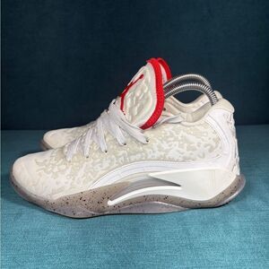 Size 6.5Y/8Women - Nike Air Jordan Zion 3 shoe